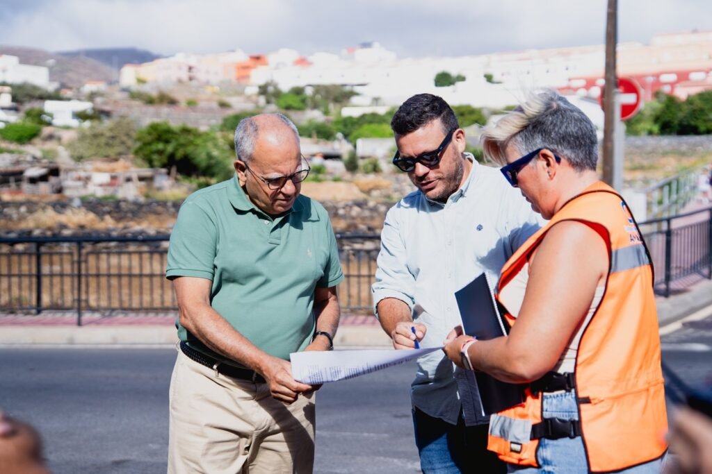 El Cabildo inicia los trabajos de recuperación de redes de riego y accesos hidráulicos afectados por Therese