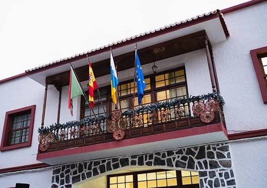 Vallehermoso adjudica cerca de un millón de euros para mejorar el saneamiento en Chipude y construir un jardín vertical
